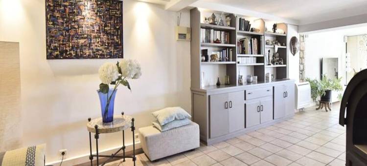 Villa in Antibes with Pool and Sea View图片