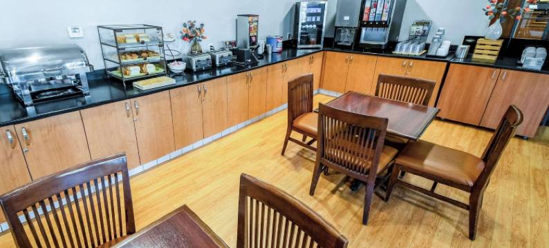 安大略省安大略米尔斯丽怡酒店(Country Inn & Suites by Radisson, Ontario at Ontario Mills, CA)图片