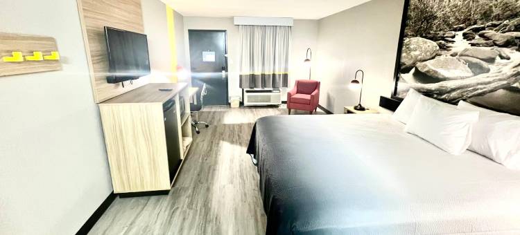 田纳西曼彻斯特温德姆速8酒店(Super 8 by Wyndham Manchester TN)图片