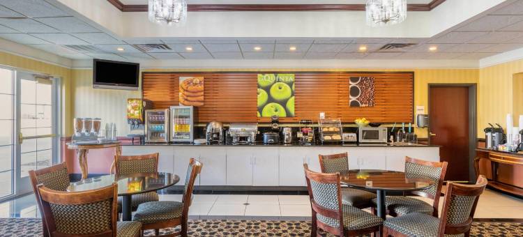 道奇城拉昆塔温德姆套房酒店(La Quinta Inn & Suites by Wyndham Dodge City)图片