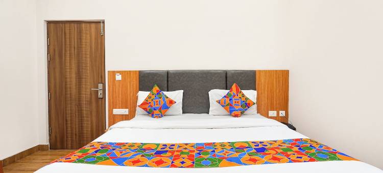 FabHotel A Square - 距离比马瓦拉姆火车站400米(FabHotel A Square - 400m from Bhimavaram Junction)图片