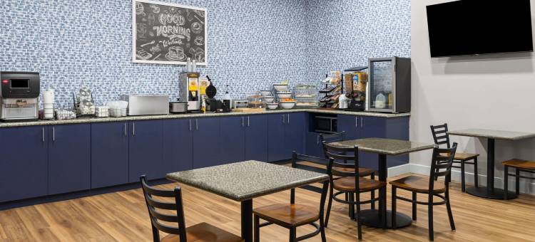马什菲尔德AmericInn酒店(AmericInn by Wyndham Marshfield)图片
