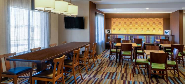 丹佛奥罗拉/医疗中心万枫酒店(Fairfield Inn & Suites Denver Aurora/Medical Center)图片