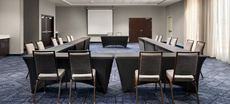 斯普林莱克费耶特维尔布拉格堡万怡酒店(Courtyard by Marriott Fayetteville Fort Bragg Spring Lake)图片