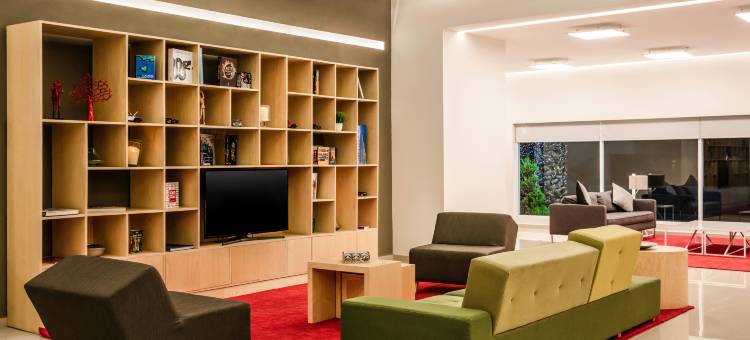 弗艾斯塔圣路易斯波托西格奥日艾塔华雷斯酒店(Fiesta Inn San Luis Potosi Glorieta Juarez)图片