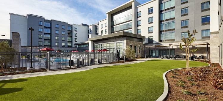 长滩机场Homewood Suites by Hilton(Homewood Suites by Hilton Long Beach Airport)图片