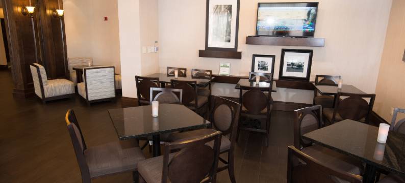 卡尔斯塔特欢朋酒店-梅多兰兹(Hampton Inn Carlstadt at The Meadowlands)图片