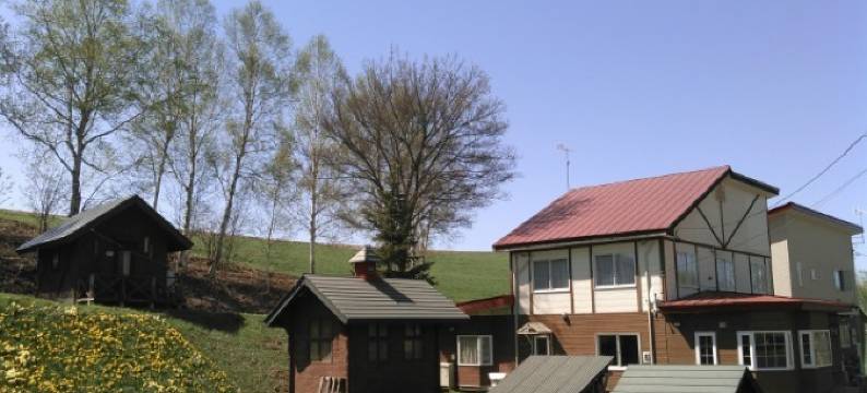 Surrounded by Serene Pasture3PPension Megumiyuki图片