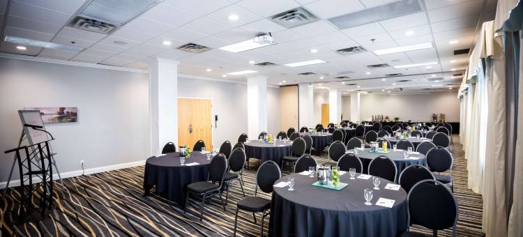 剑桥会议中心酒店(Cambridge Hotel and Conference Centre)图片