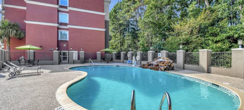 智选假日套房酒店拉夫金南(Holiday Inn Express & Suites LUFKIN SOUTH by IHG)图片