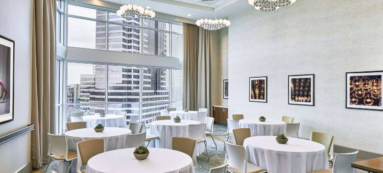 亚特兰大中城欢朋酒店及套房(Hampton Inn and Suites Atlanta Midtown)图片