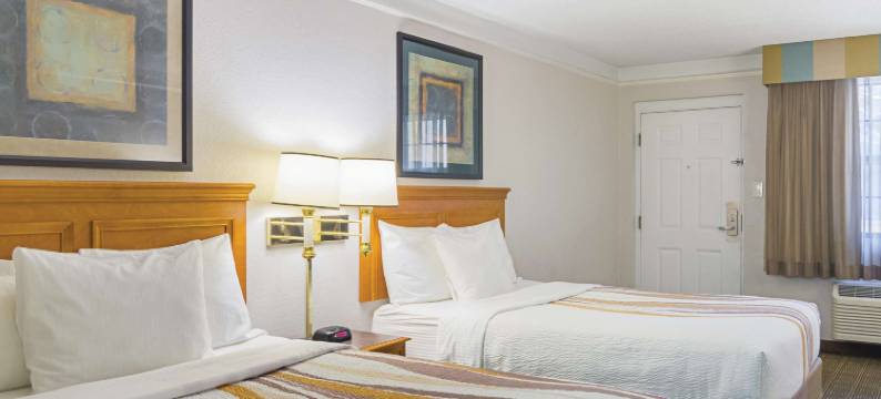 丹佛北格伦拉昆塔温德姆酒店(La Quinta Inn by Wyndham Denver Northglenn)图片