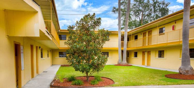 罗德威酒店及套房休斯顿靠近医疗中心(Rodeway Inn & Suites Houston Near Medical Center)图片