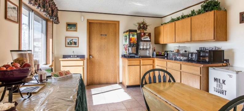 普朗霍恩洛治罗德威酒店(Rodeway Inn Pronghorn Lodge)图片