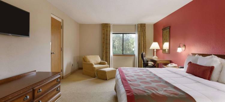 罗利温德姆华美达酒店(Ramada by Wyndham Raleigh)图片