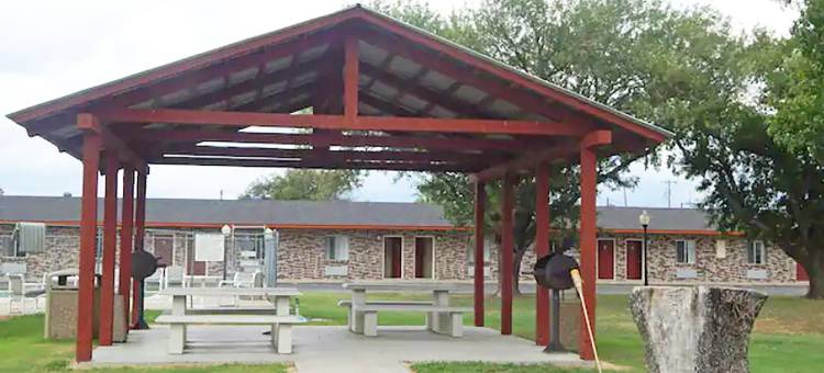 洪多丽晶酒店(Regency Inn Hondo)图片