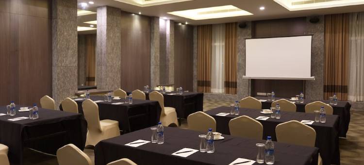 灰色西装酒店(Grey Suit)图片