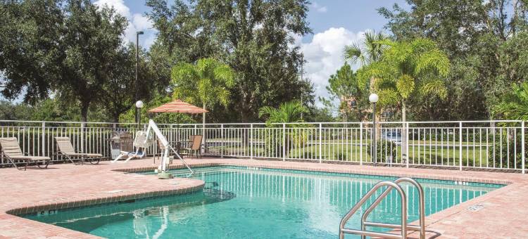 萨拉索塔 I75 舒适套房酒店(Comfort Inn & Suites Sarasota I75)图片