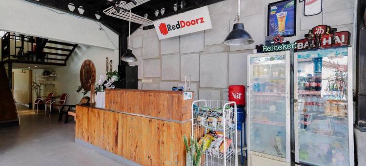 阿伦阿伦马迪恩附近的红多兹(RedDoorz Near Alun Alun Madiun)图片