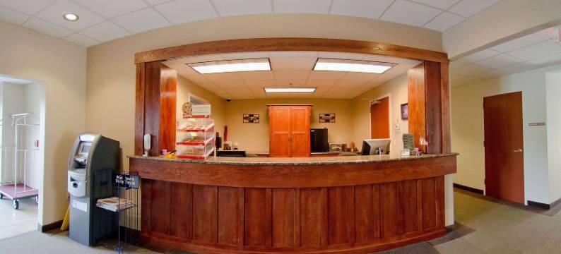 卡特吉愉夜酒店，靠近德拉姆堡(Pleasant Night Inn Carthage Near Fort Drum)图片