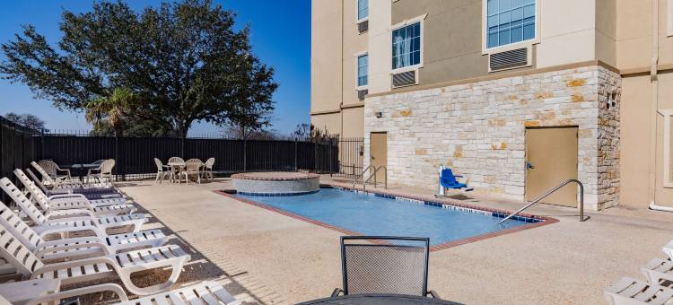 圣安东尼奥东南戴斯套房酒店- 近AT&T中心(Days Inn & Suites by Wyndham San Antonio Near Frost Bank Ctr)图片