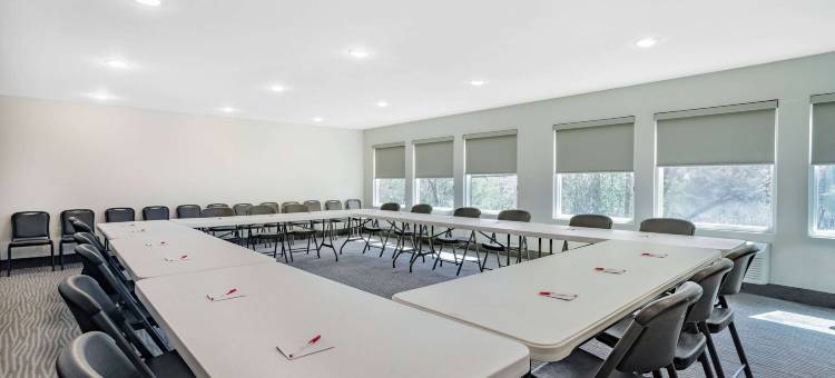 亨德森维尔温德姆华美达酒店(Ramada by Wyndham Hendersonville)图片