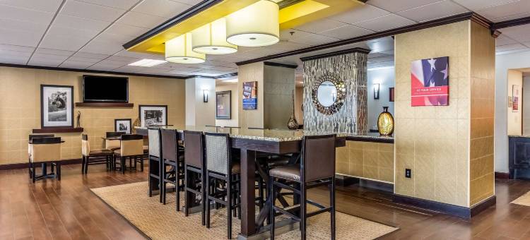 康威汉普顿酒店(Motel 6 Conway, AR)图片