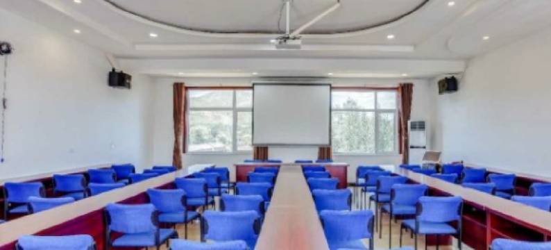 易水湖易韵假日酒店(太行水镇店)图片