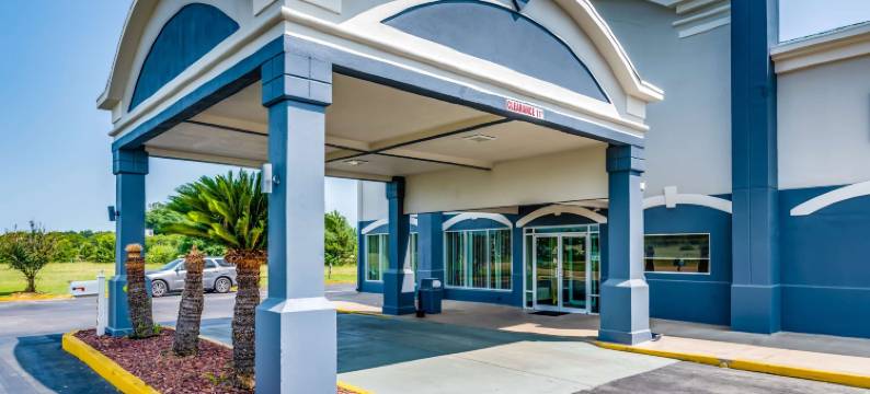 蒙哥马利体育馆戴斯酒店(Days Inn by Wyndham Coliseum Montgomery Al)图片