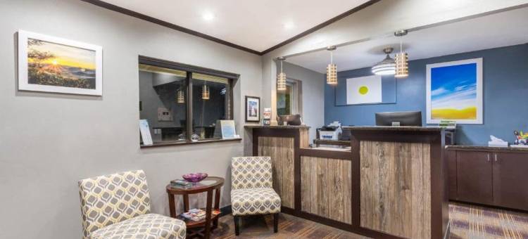 芒特弗农雷弗洛谷温德姆戴斯酒店(Days Inn by Wyndham Renfro Valley Mount Vernon)图片