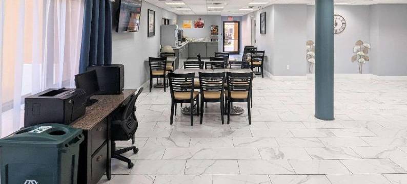 坎贝尔堡凯艺酒店(Quality Inn Oak Grove Fort Campbell)图片