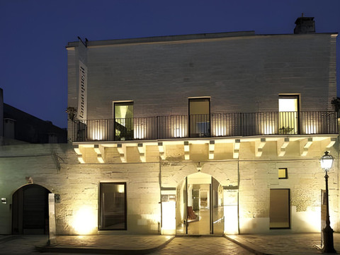 科尔特迪法兰切西酒店