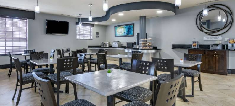 海牛贝斯特韦斯特优质酒店(Best Western Plus Bradenton Gateway Hotel)图片