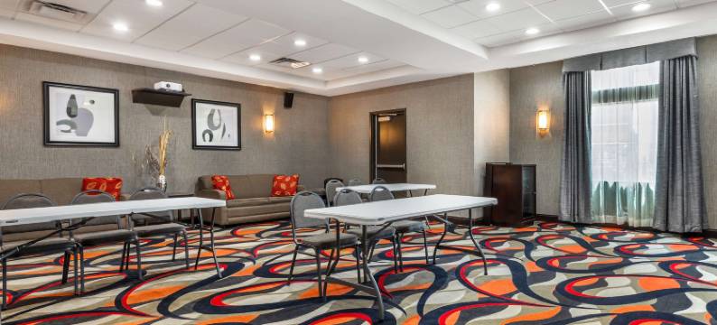 贝斯特韦斯特优质考维塔斯第一高级酒店(Best Western Plus Cowetas 1st Hotel)图片