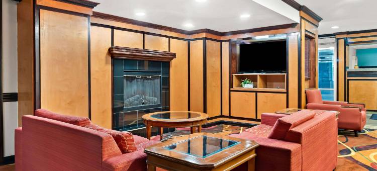 沃伦戴斯套房酒店(Days Inn & Suites by Wyndham Warren)图片