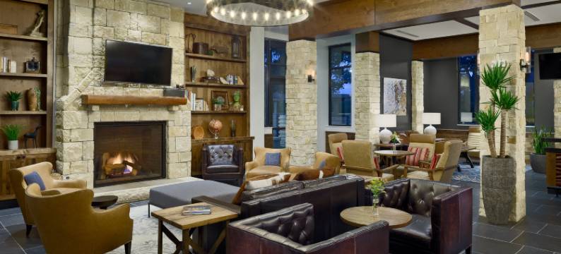 波尔贝维希尔顿逸林酒店(The Bevy Hotel Boerne - a Doubletree by Hilton)图片