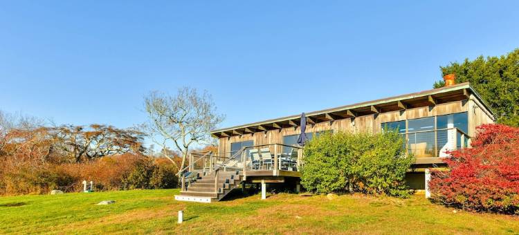 Menemsha Pond views & access! Mid-century renovated beach house. Dogs welcome.图片