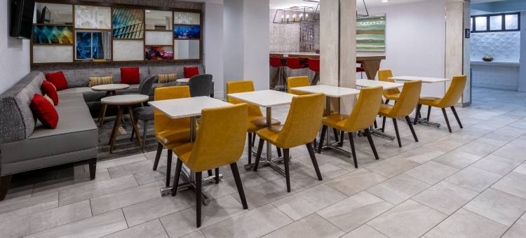 佐治亚州亚特兰大科技城欢朋酒店(Hampton Inn Atlanta-Georgia Tech-Downtown)图片