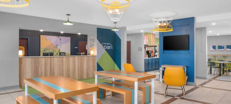 希尔顿迈诺特Spark酒店(Spark by Hilton Minot)图片