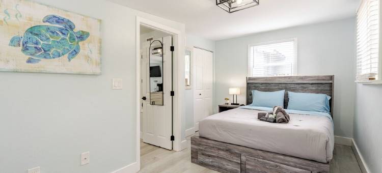 Palm Beach Charm - Hot Tub, Bikes & More! Completely Renovated!图片