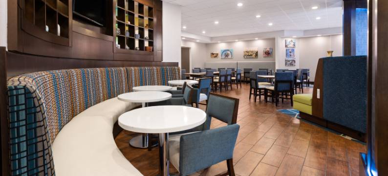 赫尔希欢朋套房酒店(Hampton Inn & Suites Hershey)图片