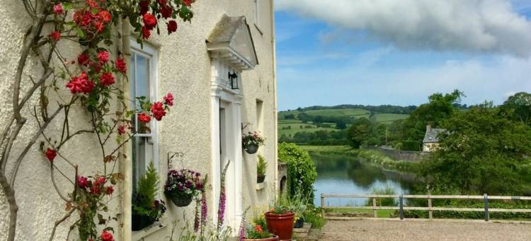 阿贝林菲河滨旅馆(Aberllynfi Riverside Guest House)图片