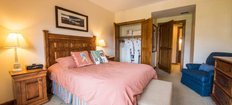 登山广场度假村(The Lodge at Mountaineer Square)图片