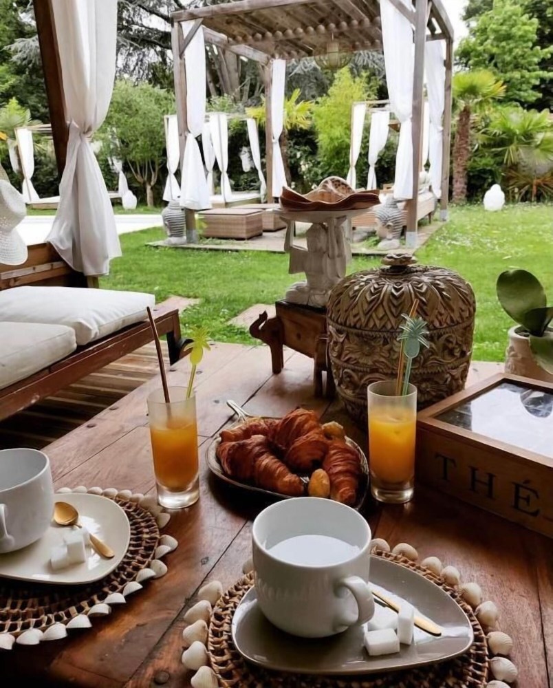 Buddha Beach Thoiry Over view