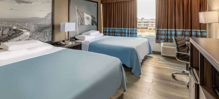 Super 8 by Wyndham Laredo图片