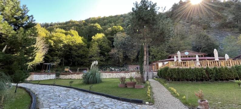 Feel & Live酒店别墅餐厅(Feel & Live Hotel Villas Restaurant)图片