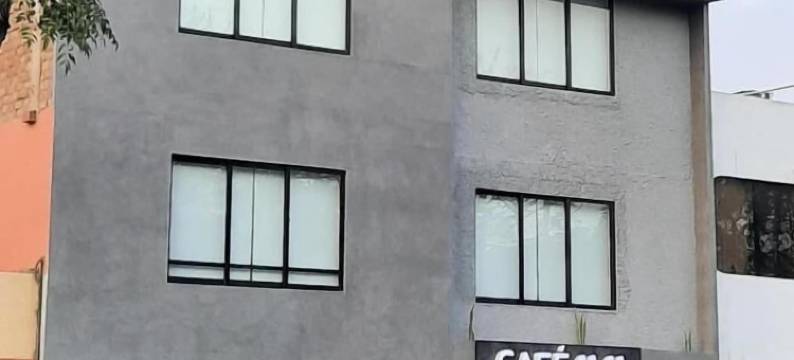 卡洛斯·瓦尔德拉马大道690号(Av. Carlos Valderrama 690)图片