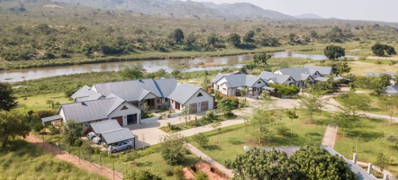 卡姆巴库河山林小屋(Kambaku River Lodge)图片