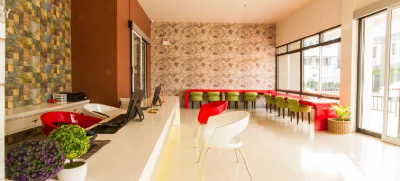 碧差汶毕斯缇尼餐厅酒店(Bestiny Hotel & Restaurant Phetchabun)图片