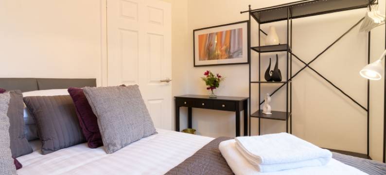 瓦伦地亚服务式住宿旅馆(Valentia Lodge Serviced Accommodation)图片